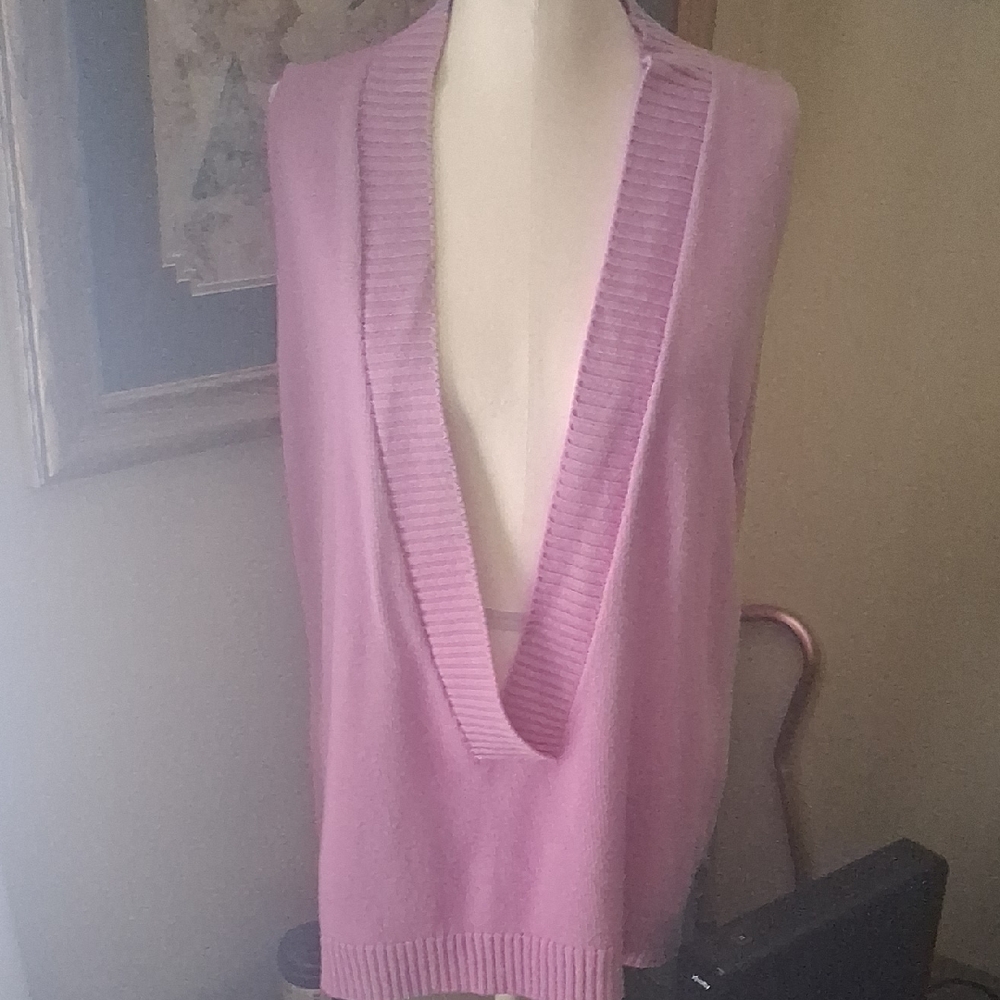 Chic V-Neck Pink Sweater Vest